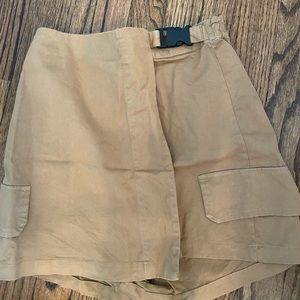 khaki pull and bear skort